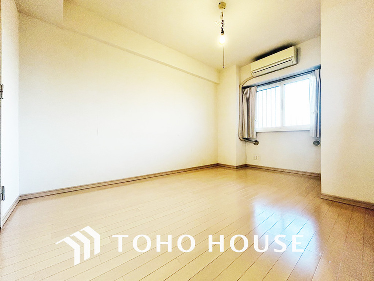 内装 1日の疲れを癒し、心地よく寛げるようゆったりとした広さをしています