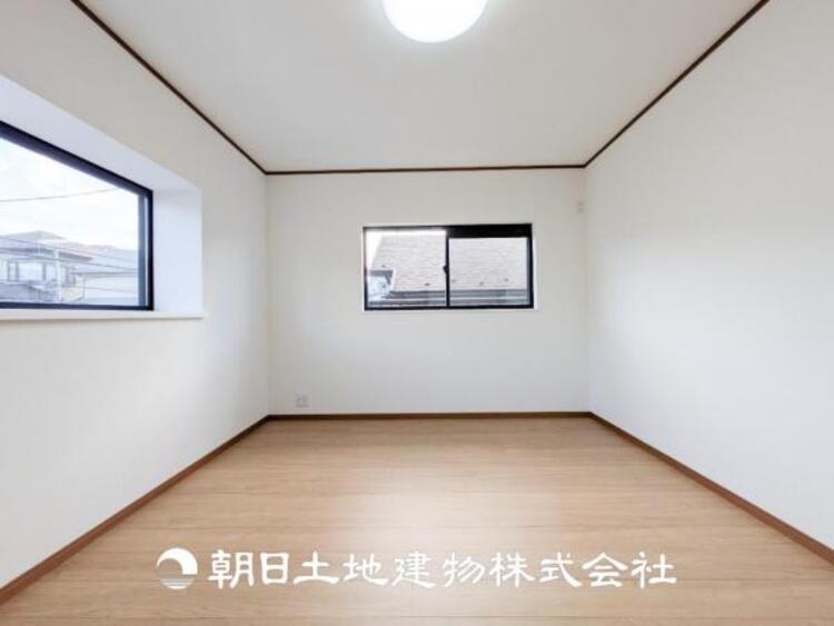 内装 【居室】設計者のセンスが求められる大切な空間だからこそ、落ち着いて過ごせる癒しと寛ぎの空間が欲しい。そんな願いを叶えました。