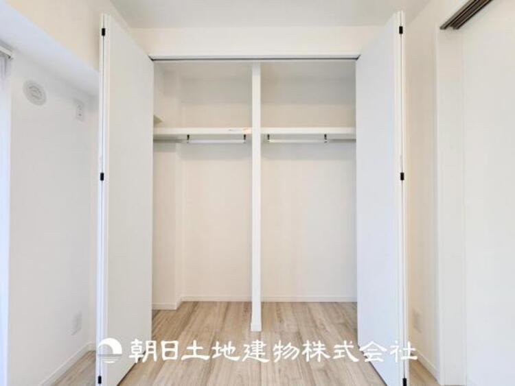 収納 【収納】部屋ごとに設けた収納は住みやすさへのこだわりがあります。シンプルで使いやすい収納スペース。