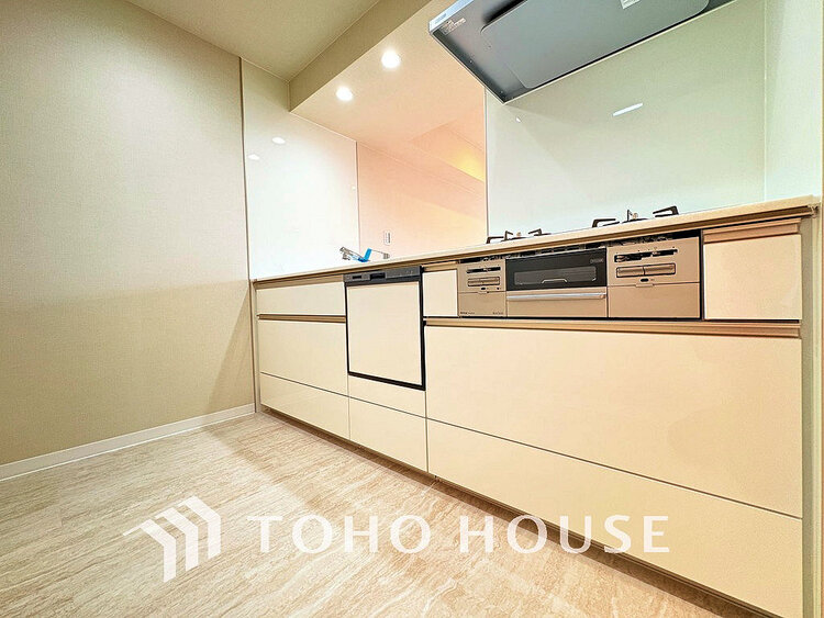 キッチン シンプルな部屋の雰囲気に溶け合うナチュラルキッチン