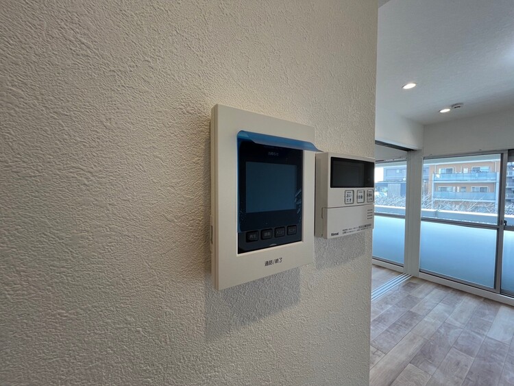 その他 誰が来てもわかる様にモニター付きインターホンを設置。