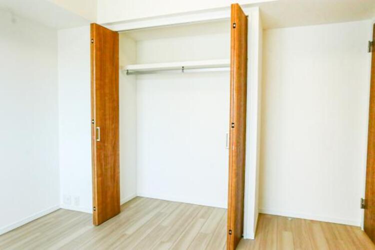 収納 各部屋に備えられたクローゼット。普段使わないものなども収納可能ですので、居室を広く使うことが出来ます。
