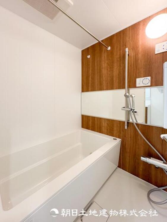 風呂 【浴室】日々の疲れを取り心も身体も癒すことができる私だけのリラックス空間、優しいカラーをチョイスし空間を仕上げました