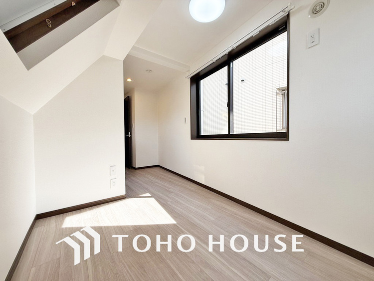 内装 家具の配置のし易い室内で、趣味の部屋としても充分な広さです