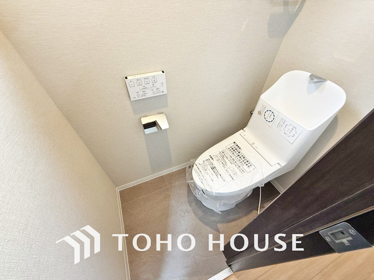 トイレ トイレには快適な温水洗浄便座付