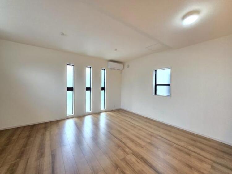 居間 窓辺に集う家族の温もり