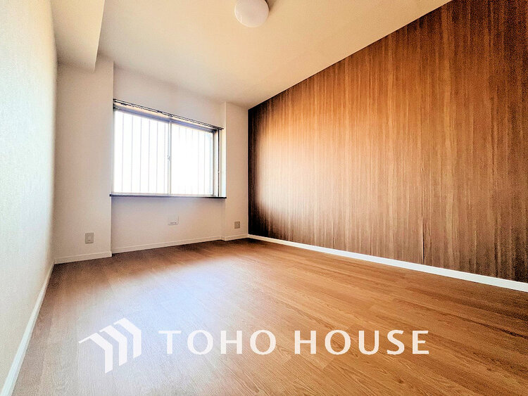 内装 採光もある洋室は、くつろぎのひと時を過ごすのにぴったり