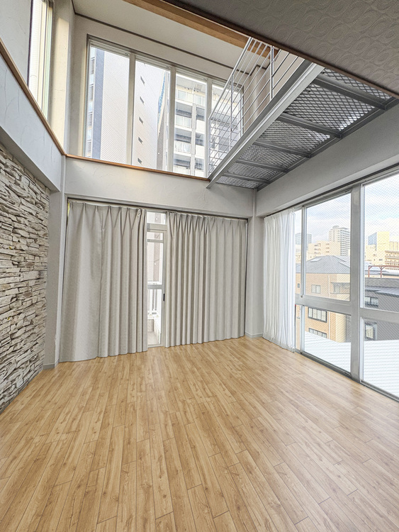 居間 ※家具消し加工処理を施しております。