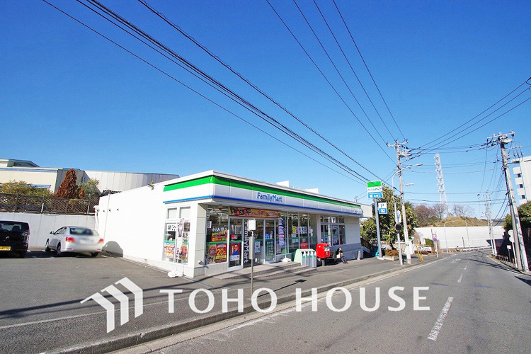 周辺 ファミリーマート 西八朔町店 距離650m