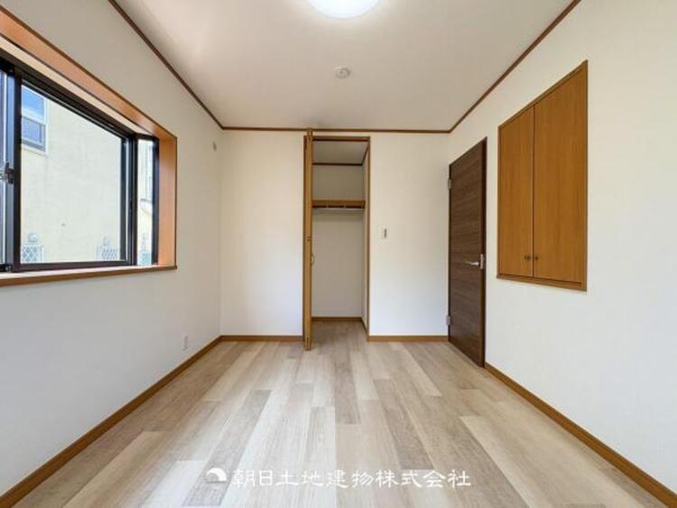 内装 
