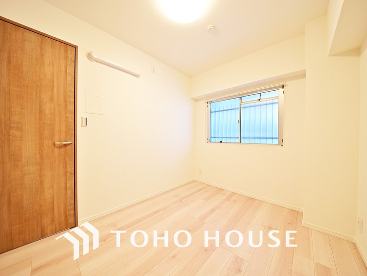 内装 シンプルですっきりとした室内は飽きのこない居心地の良い雰囲気です