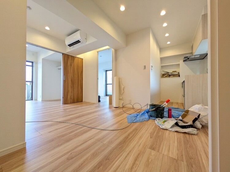 居間 豊かな居住性と、安心感を満たすクオリティが見事に調和した住空間。(施工中)