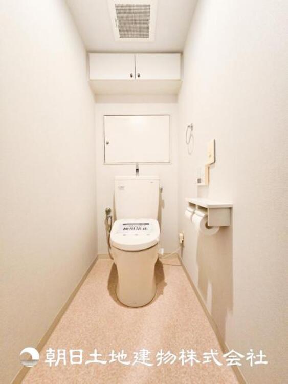 トイレ 【トイレ】大切な1人時間。寛ぎだけではない、快適な生活を送る為に必要なもの。毎日使う場所だから、より快適な空間に仕上げられています。