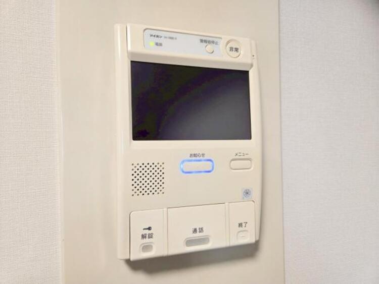 設備 【設備】お客様のお顔が確認出来るので、セキュリティ対策にも最適のモニター付きインターホン。