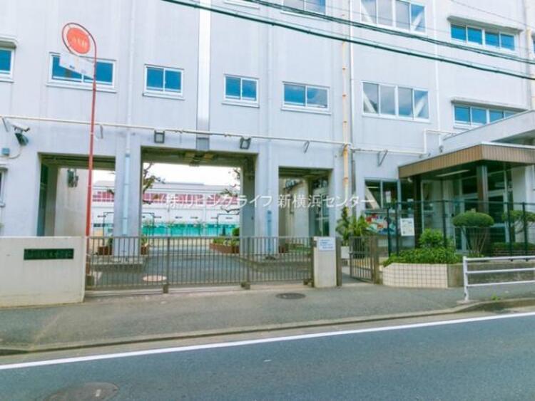 周辺 横浜市立境木中学校	1305m