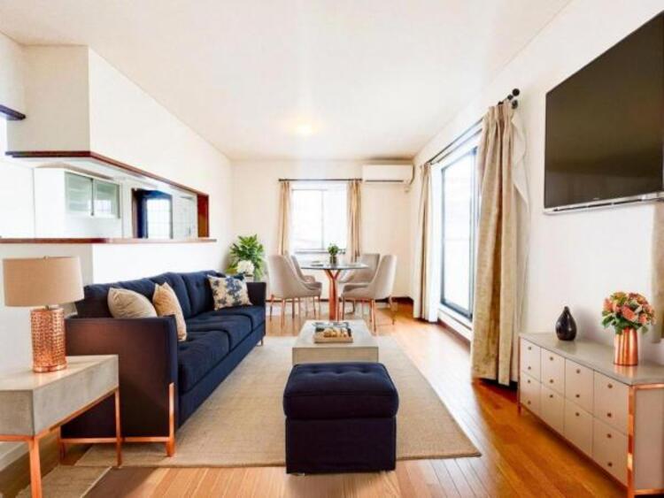 居間 本画像はCGで作成しており、実際に現地に家具は置かれておりません。また、価格に家具は含まれておりません。