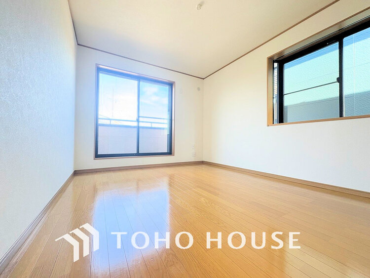 内装 2面採光で日当たり、風通しも良好な気持ちの良いお部屋