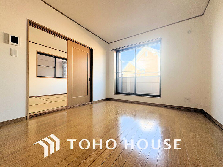 内装 木目調の落ち着いた雰囲気のお部屋