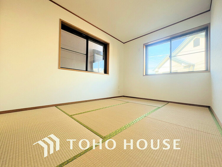 内装 リビング横の和室はお食事後や入浴後のくつろぐ空間に