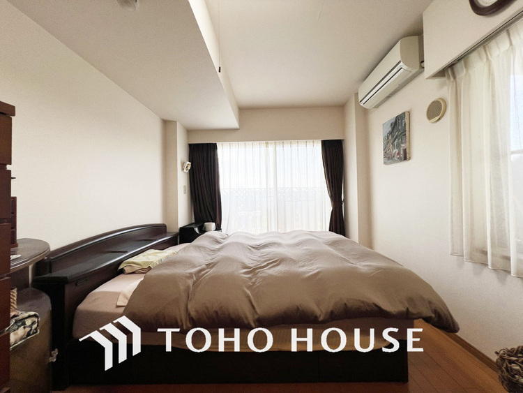 内装 シンプルですっきりとした室内は飽きのこない居心地の良い雰囲気です