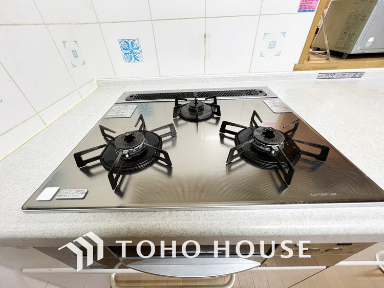 その他 3口ガスコンロで効率よくお料理できますね