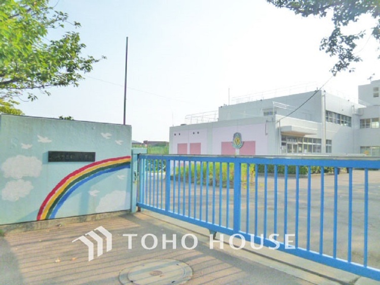 周辺 川崎市立新作小学校　距離400ｍ