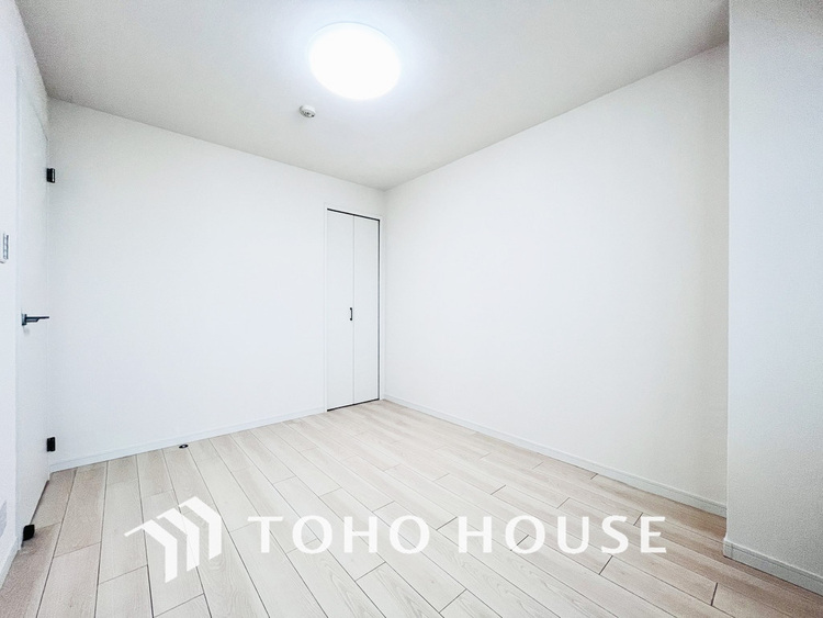 内装 シンプルですっきりとした室内は飽きのこない居心地の良い雰囲気