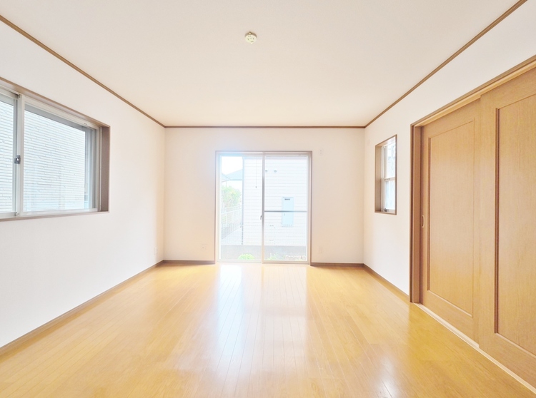 居間 快適に過ごす毎日を求めて、暮らしの中でご自身の「マイホーム」に創り上げて下さい。