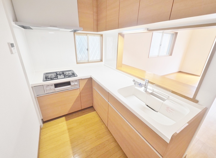 キッチン 洗練されたスタイリッシュなデザイン性と使いやすさを備えた仕様。