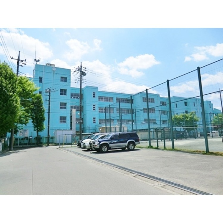 周辺 新座市立第五中学校(約800m)
