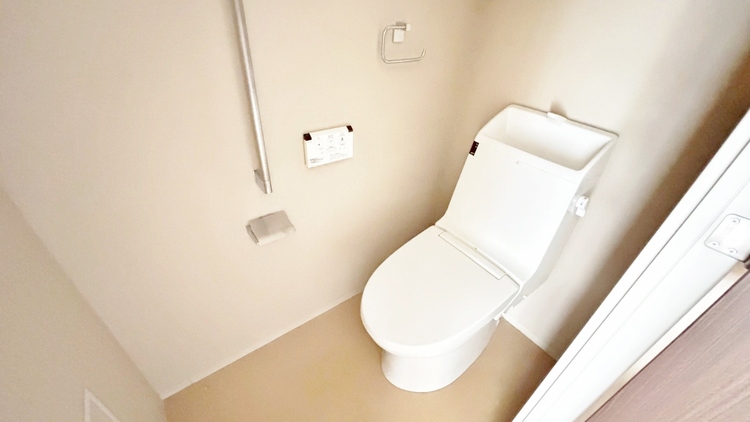 トイレ 暮らしの中のさりげないひとときの快適さにも、こだわりを、持って設備を配しております。