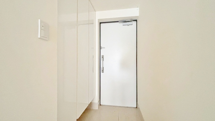 設備 シューズボックスを完備した玄関です。