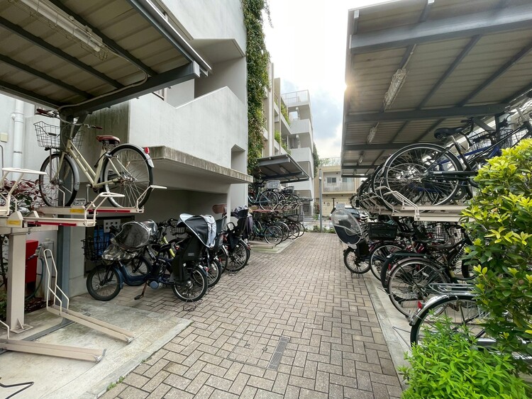 その他 きちんと整備された駐輪場。住む方の心遣いが感じられます。