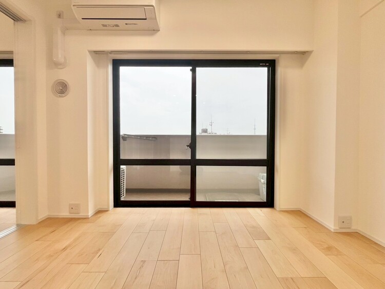 居間 飾り過ぎないシンプルな内装と偏り過ぎないデザインで統一しました。