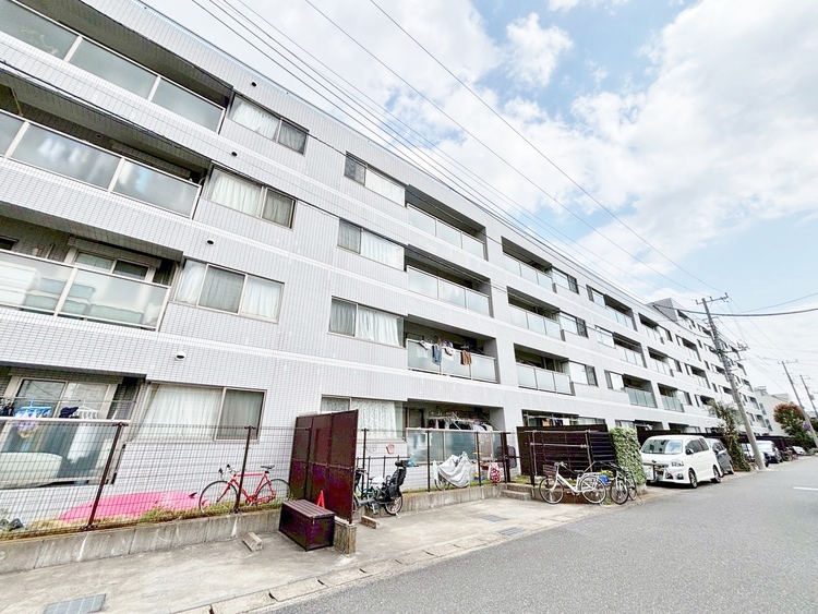 外観 豊かな居住性とクオリティが見事に調和した住空間は、住まうことの喜びを感じさせてくれます。