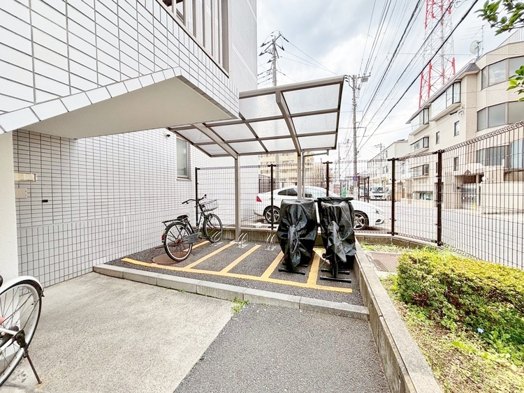 その他 きちんと整備された駐輪場。住む方の心遣いが感じられます。