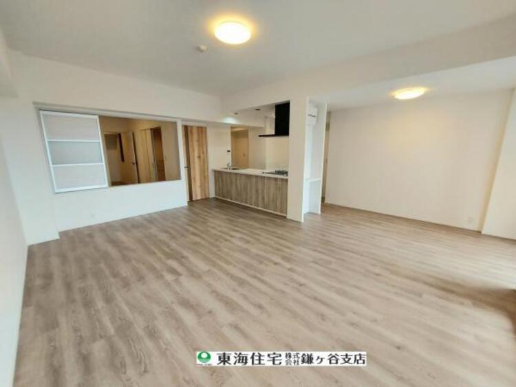 居間 広々２０帖のLDKでご家族団らん