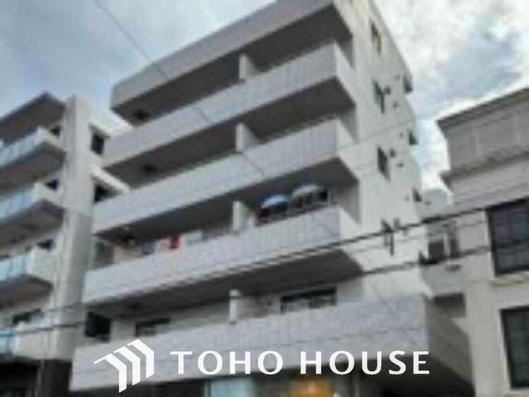 外観 漂う上質な空気感、マンションに入れば「おかえりなさい」と笑顔で迎えてくれるエントランス。最良の心配りを感じるマンションでした。