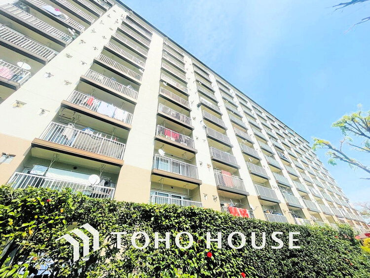 外観 〜大切なペットと暮らせるリノベーション住戸〜全居室収納付きの3LDK〜南西向きにつき陽当り良好〜