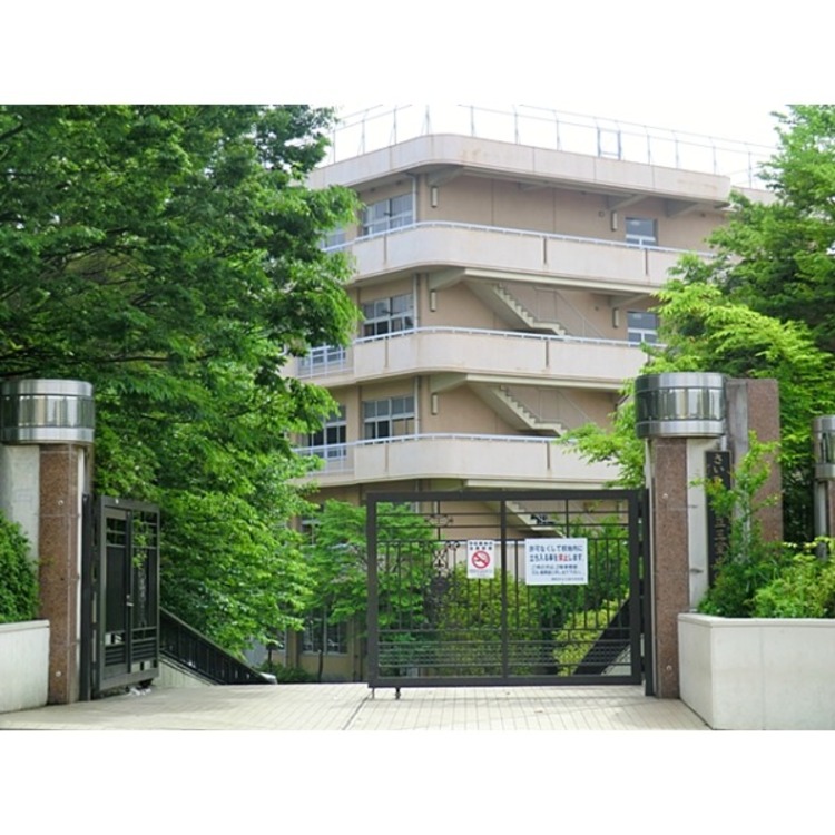 周辺 三室中学校(約850m)