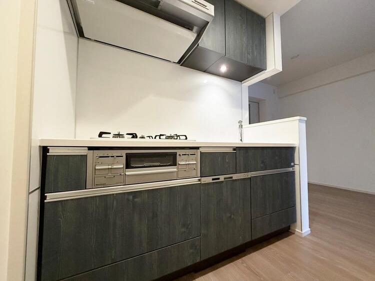 キッチン 洗練されたスタイリッシュなデザイン性と使いやすさを備えた仕様。