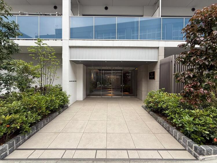 エントランス 外と内をつなぐエントランスは、まさに顔となる場所。