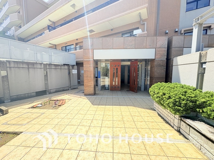 エントランス マンション入り口