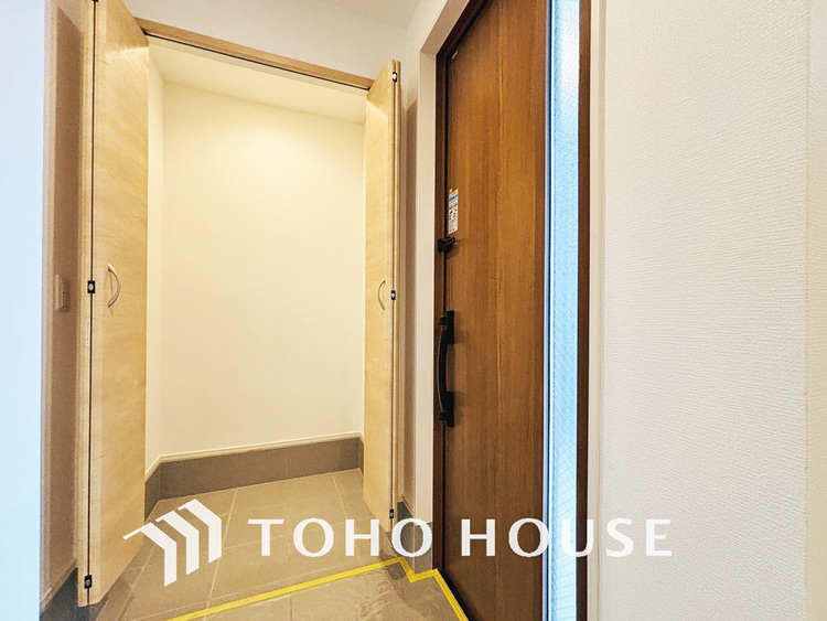 玄関 大型荷物も安心、玄関にはたっぷり収納の「シューズインクローク」付き
