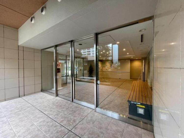 その他 オートロックマンションにつき遅い時間のお帰りにも安心です！