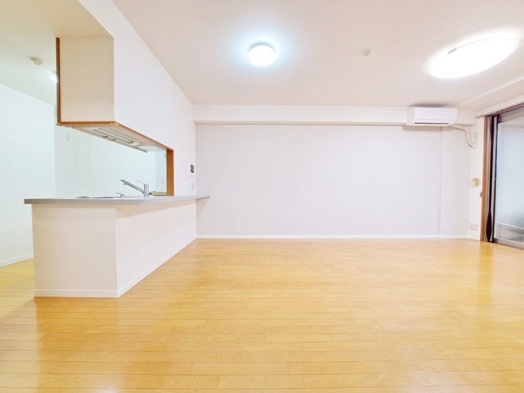 居間 過ごす時間が、たくさんの思い出として紡がれていく場所。