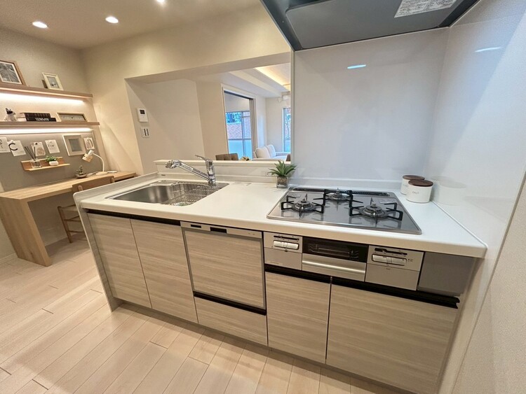 その他 使いやすくスタイリッシュなキッチン空間になっております。