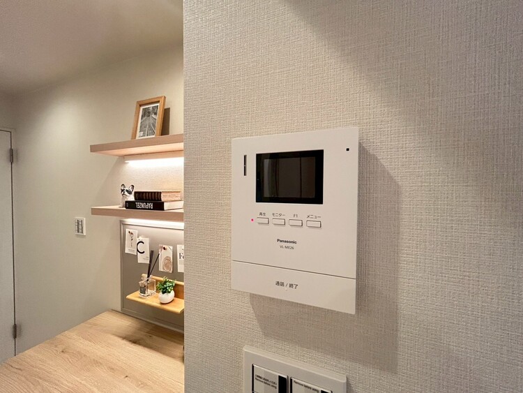 その他 誰が来てもわかる様にモニター付きインターホンを設置。