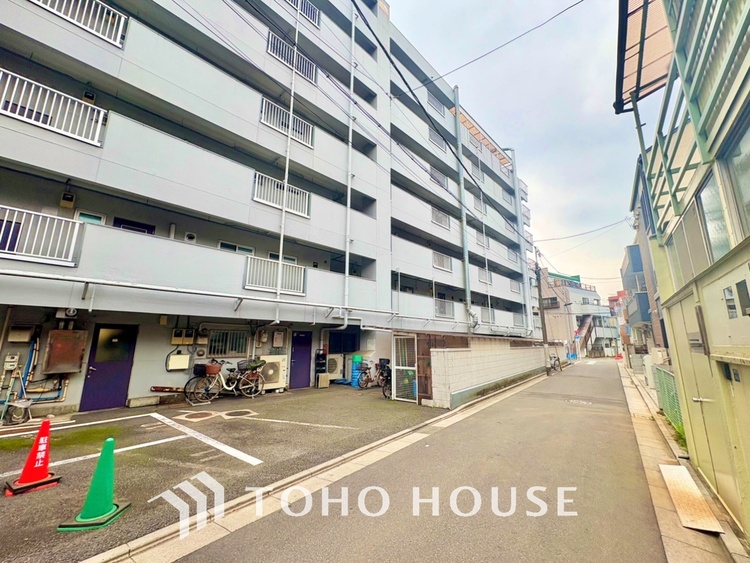 外観 【そよぐ風、緑の香り】澄み切った空気。移ろう季節の中、ゆっくりと流れる時間を、大切な人と愛でる至福。幸せを噛みしめる穏やかな生活。