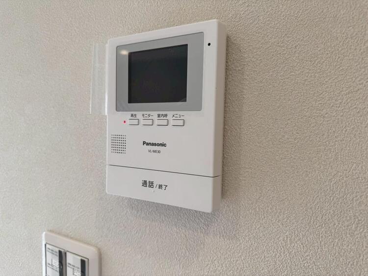 その他 誰が来てもわかる様にモニター付きインターホンを設置。